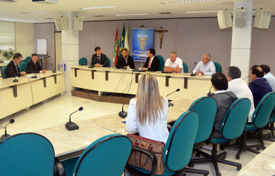 Novo presidente da Jucesc faz reunião com entidades contábeis