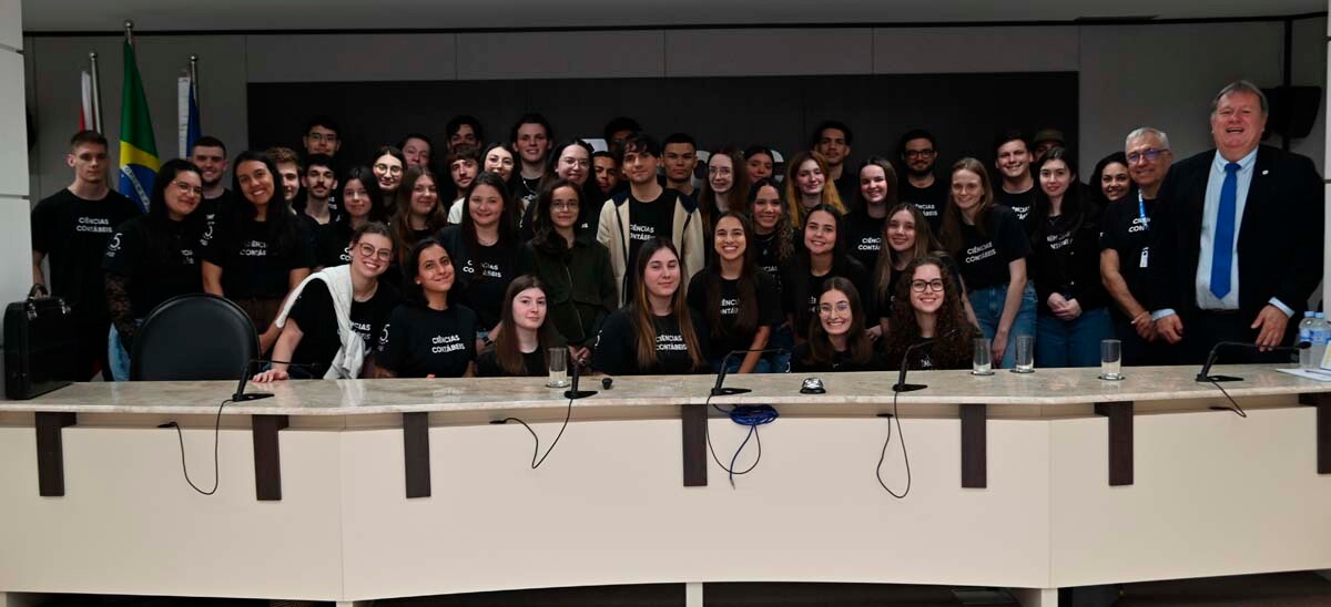 crcsc-recebe-academicos-da-unifebe-brusque-para-o-projeto-integracao-academica