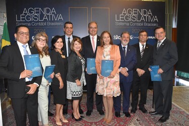 CRCSC acompanha, em Brasília, lançamento da Agenda Legislativa do Sistema Contábil Brasileiro
