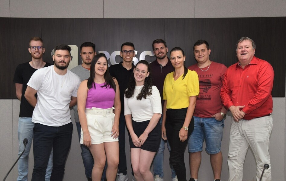 estudantes-da-unidavi-de-rio-do-sul-visitam-sede-do-crcsc-em-florianopolis
